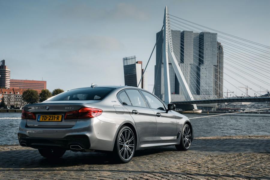  BMW 530e M Sport (G30) 2017 года  (WW) (фото 5 из 13)